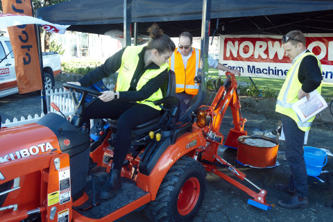 Danni tractor Young Grower 2018